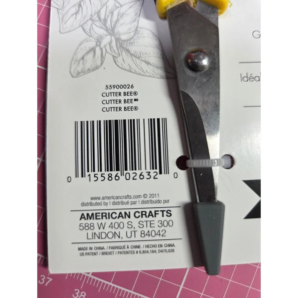 EK Success Cutter Bee Herb Scissors Yellow Black Non-Stick Micro Tip 55900026